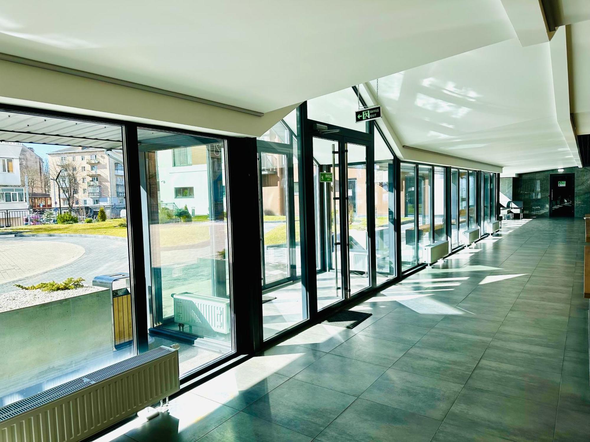 Designer Apartments In The City Center Rivne Esterno foto